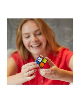 Spin Master Rubik’s Cube: 2x2 Classic Colour-Matching Puzzle - Pocket Size (6064345)*