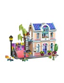 LEGO® Friends: Liann’s Family House (42687)